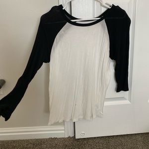 White & black - mid sleeve